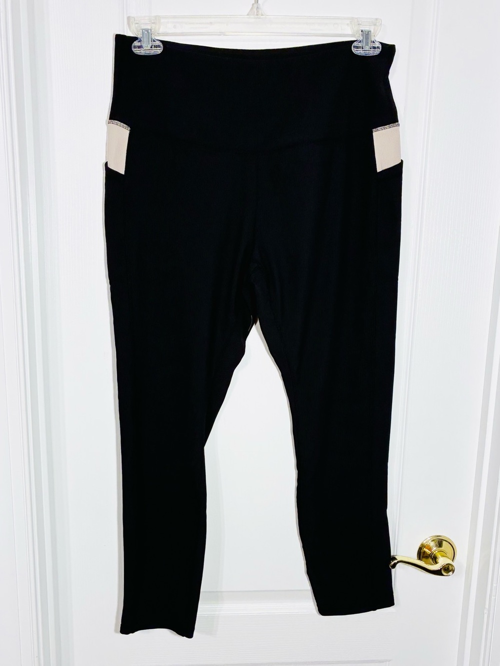 Active Domino Contrast Side Panel High-Waist Cropped Leggings Black Tan Size XL